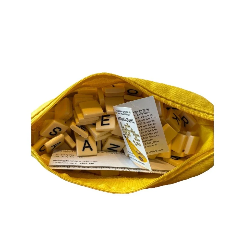 Bananagrams Classic Edition Anagram Word Tile Game! MPN BAN001 UPC 0856739001159